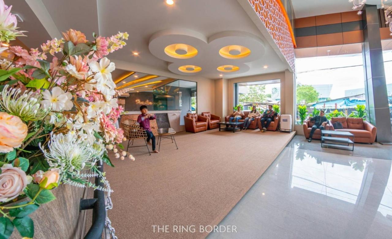 The Ring Border Otel Ban Khlong Phruan Dış mekan fotoğraf